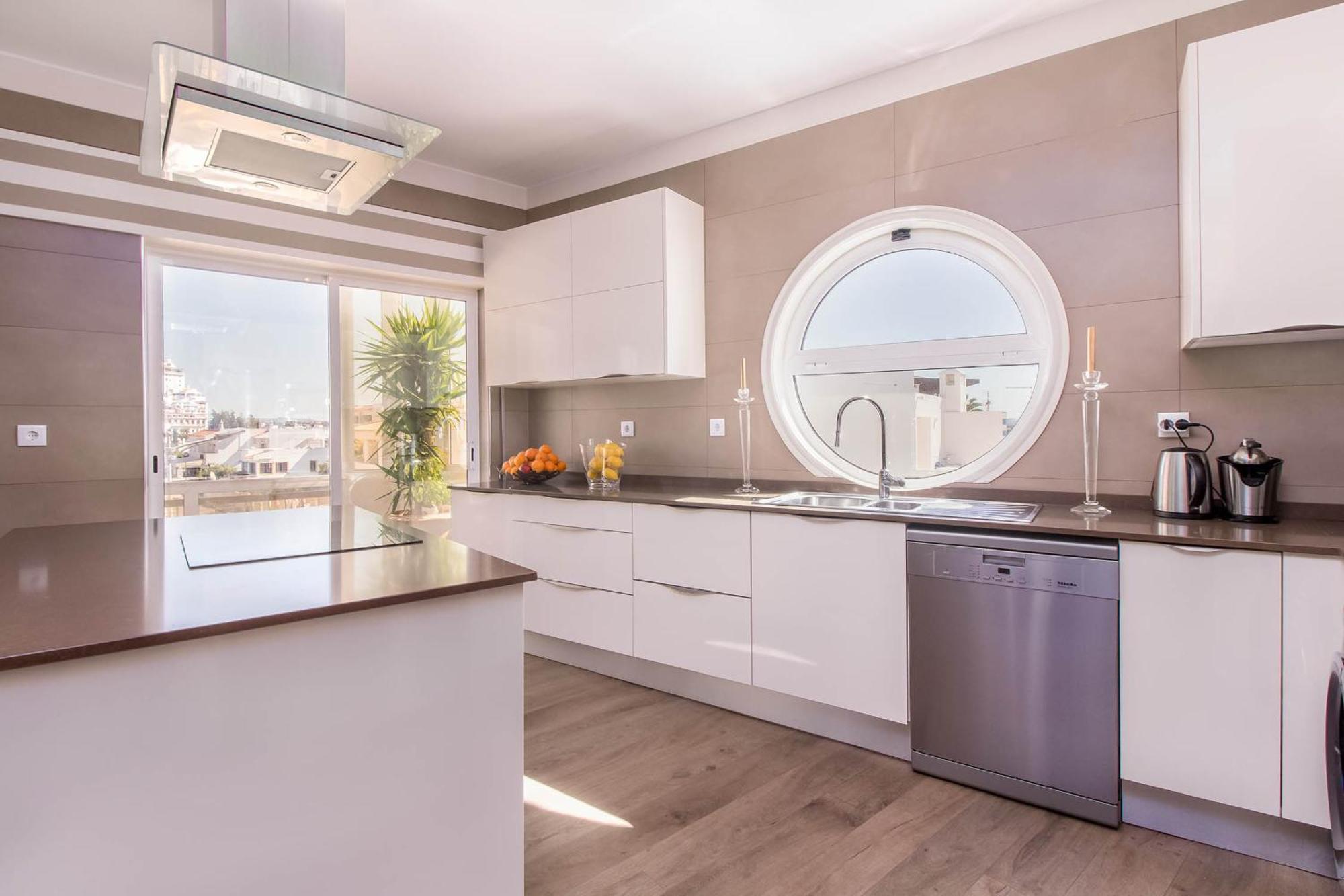 Appartement Luxe Penthouse - Prime Location By Seareen *